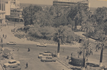 Η τριχοτόμηση της πλατείας στα 1970, δεν κατέστρεψετο κιόσκι
